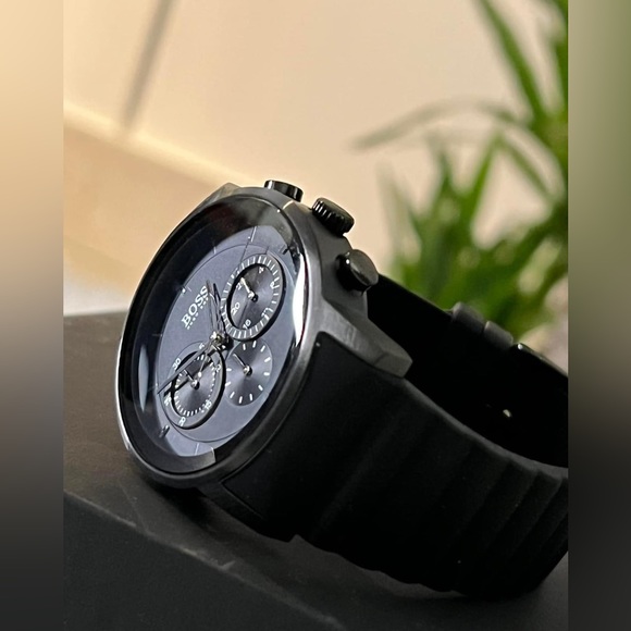 HB1512639- Hugo Boss Men’s Modern Black Rubber Strap Watch - Picture 9 of 12